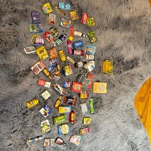 Bunch of Mini Brands